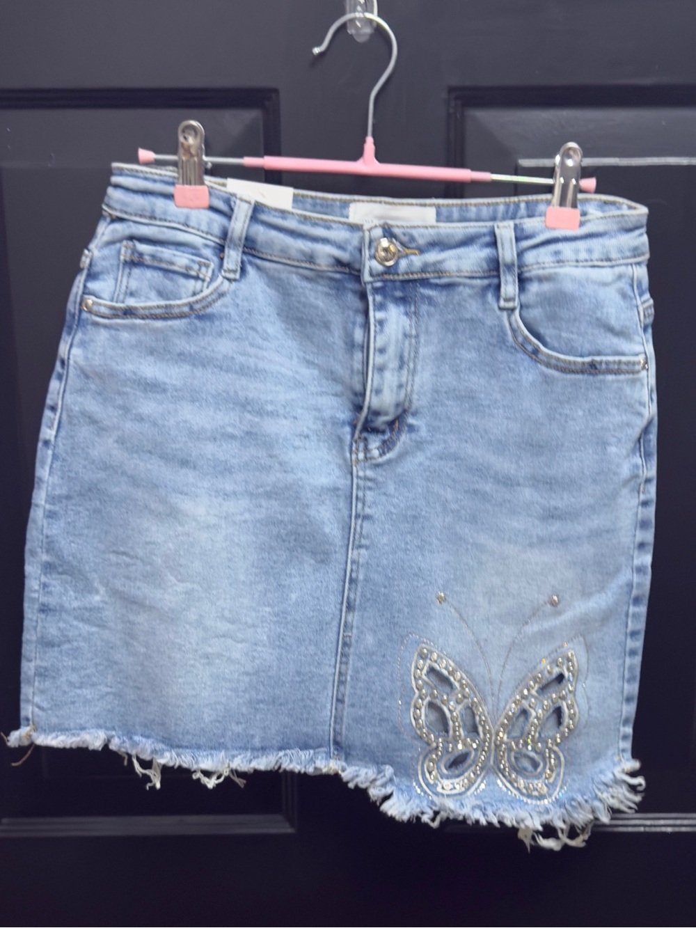 NWT. Nina Rossi Light Wash Denim Mini Skirt with Embellished Sparkle Butterfly